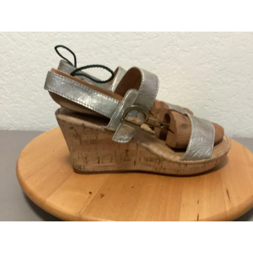 Born Wedge Sandals Womens 9 Silver Metallic Leather Cork Platform F46330